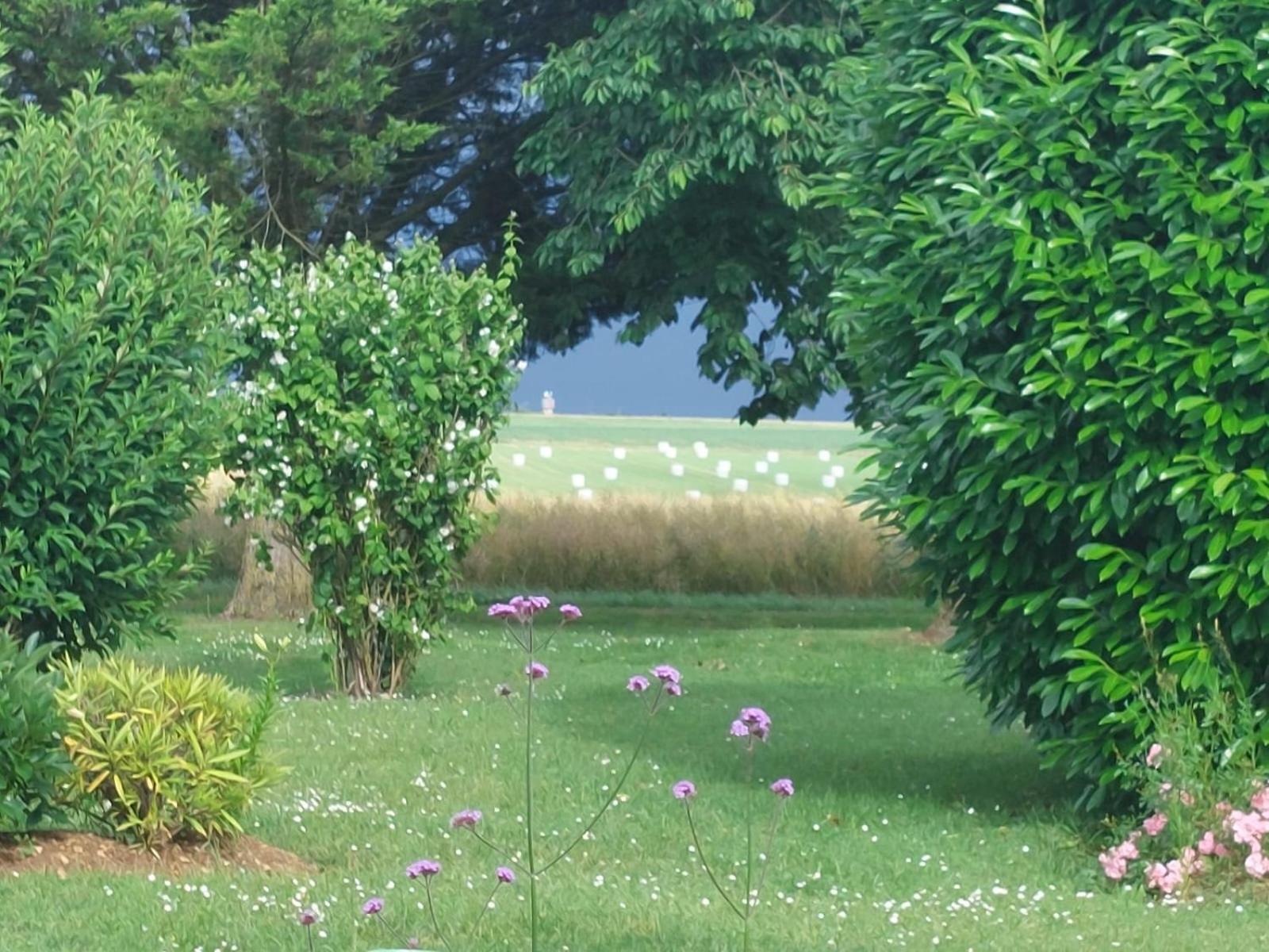 Lagalerne Neuville-du-Poitou Exterior foto