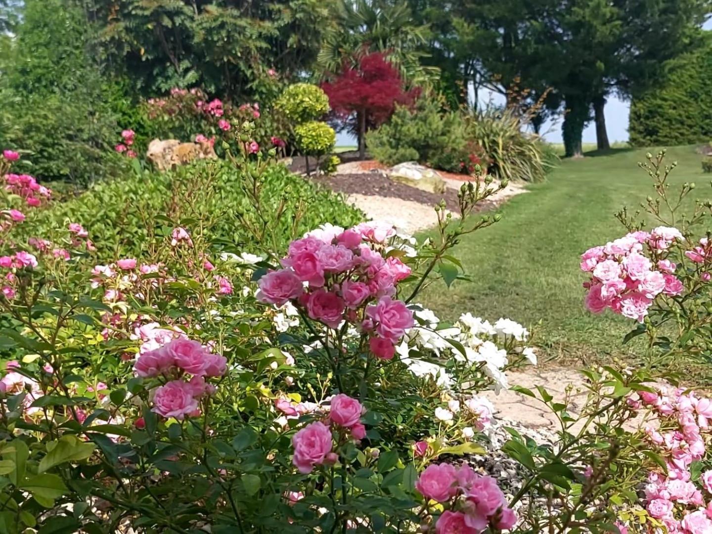 Lagalerne Neuville-du-Poitou Exterior foto